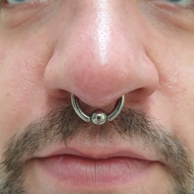 When to Change Ball Stretching Rings? - Body Jewelry & Piercing Blog